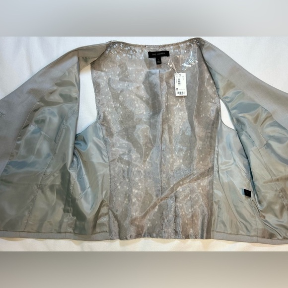 The Limited Gray Lace Back Button Vest NWT Size Large - Picture 6 of 7